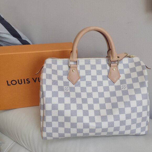 Louis Vuitton Handbags - DISCONTINUED Like-NEW Louis Vuitton DA Speedy 30💙🤍